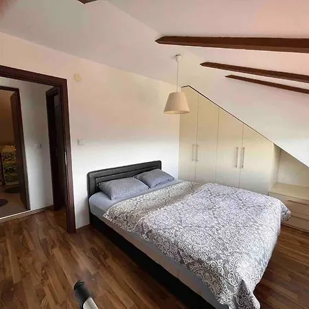 Stan Sa Pogledom Na Grad Apartment